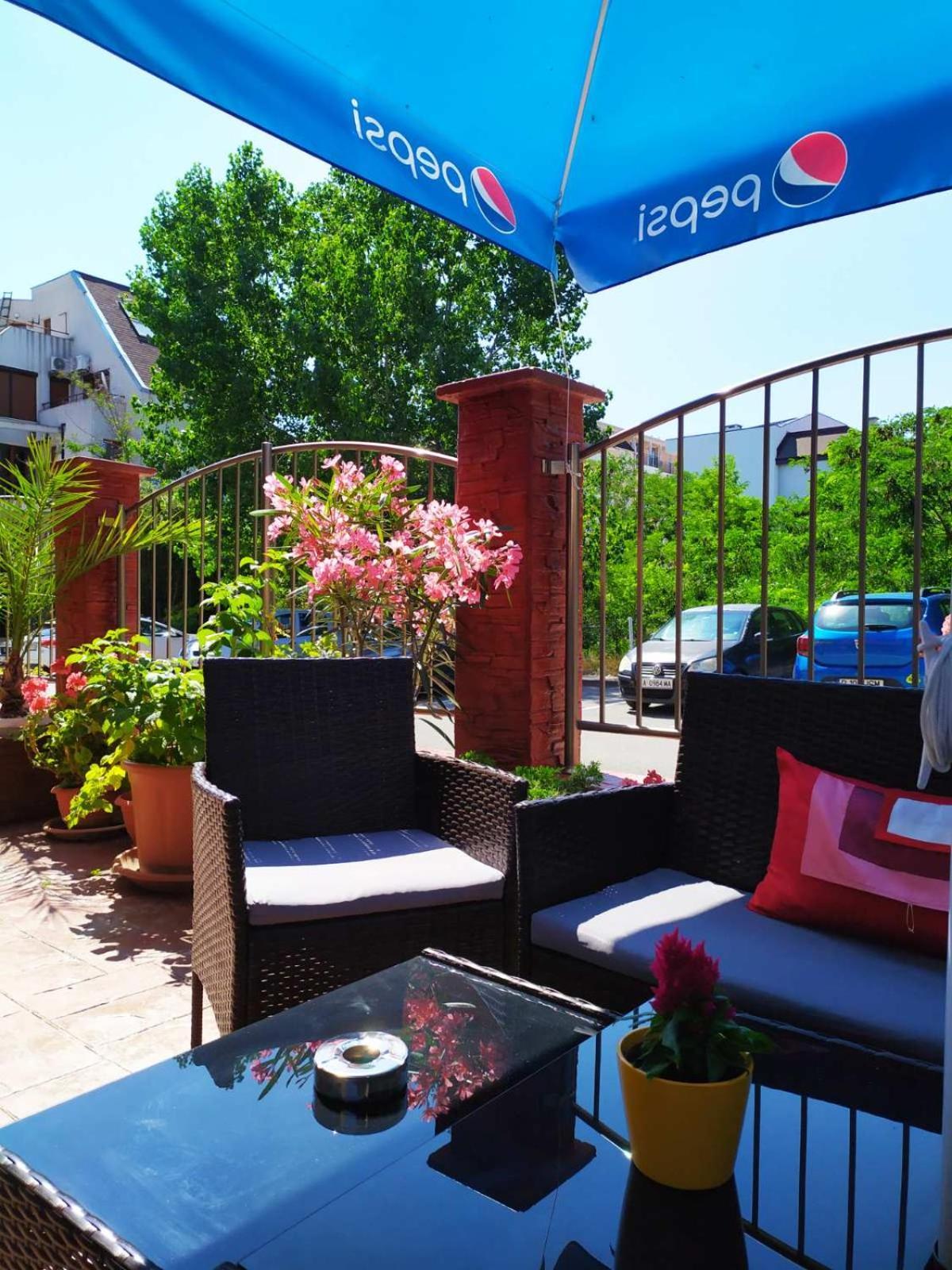 Adri Guest House Νεσέμπαρ Εξωτερικό φωτογραφία